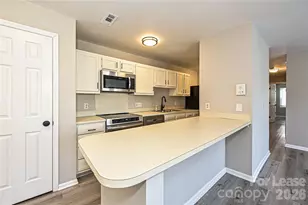 6156 Meadow Rose Ln, Charlotte, NC 28215 - Photo 8