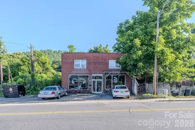 615 Oak Avenue, Spruce Pine, NC 28777 - Photo 2