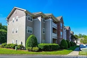9810 Campus Walk Ln, Charlotte, NC 28262 - Photo 1