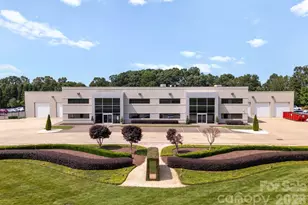 258-260 W Aviation Dr, Statesville, NC 28677 - Photo 1