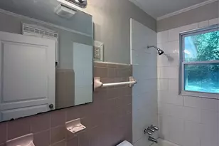 909 E Harrison Ave, Gastonia, NC 28054 - Photo 6