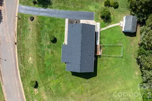952 Eastern Ridge Dr, Newton, NC 28658 - Photo 38