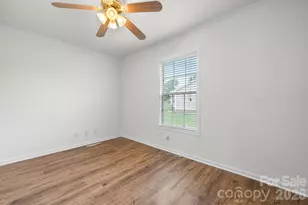 952 Eastern Ridge Dr, Newton, NC 28658 - Photo 22
