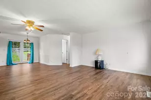 952 Eastern Ridge Dr, Newton, NC 28658 - Photo 6