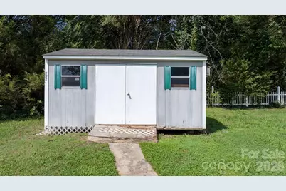 952 Eastern Ridge Drive, Newton, NC 28658 - Photo 32