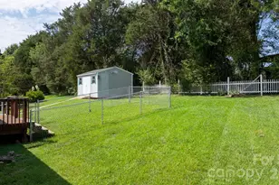 952 Eastern Ridge Dr, Newton, NC 28658 - Photo 30