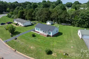 952 Eastern Ridge Dr, Newton, NC 28658 - Photo 40
