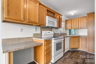 952 Eastern Ridge Drive, Newton, NC 28658 - Photo 8