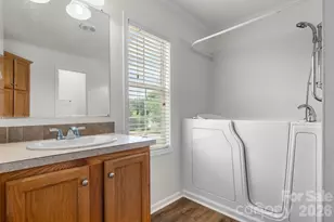 952 Eastern Ridge Dr, Newton, NC 28658 - Photo 16
