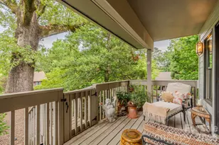 77 Chestnut St, Tryon, NC 28782 - Photo 2