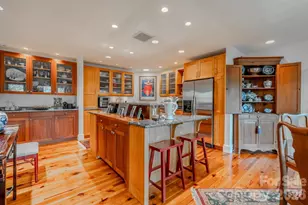 77 Chestnut St, Tryon, NC 28782 - Photo 8