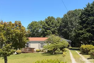 4248 Peachtree Ln, Granite Falls, NC 28630 - Photo 2
