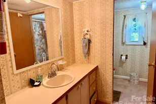 4248 Peachtree Ln, Granite Falls, NC 28630 - Photo 20