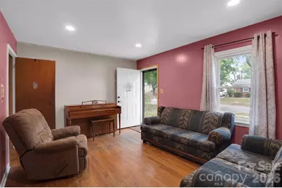 1616 McAllister Drive, Charlotte, NC 28216 - Photo 2