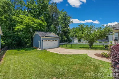 3430 Cosby Place, Charlotte, NC 28205 - Photo 32