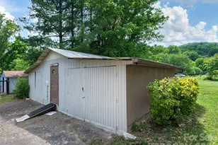 25 Moody Rd, Asheville, NC 28806 - Photo 12