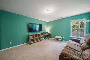 5329 Park Brook Dr, Charlotte, NC 28269 - Photo 14
