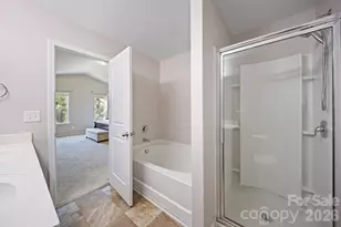 5329 Park Brook Dr, Charlotte, NC 28269 - Photo 26