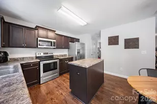 5329 Park Brook Dr, Charlotte, NC 28269 - Photo 12
