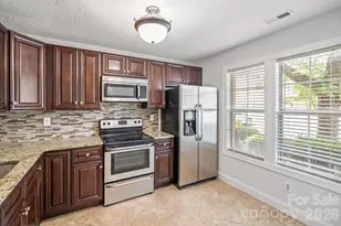 9710 Old Gate Dr, Matthews, NC 28105 - Photo 6