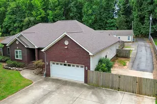 3801 Hayden Dr, Charlotte, NC 28269 - Photo 4