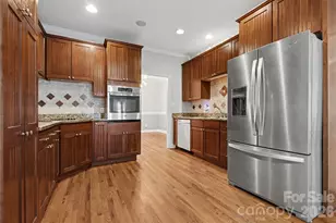 3801 Hayden Dr, Charlotte, NC 28269 - Photo 12