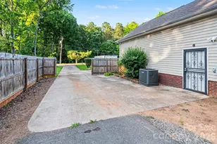 3801 Hayden Dr, Charlotte, NC 28269 - Photo 30