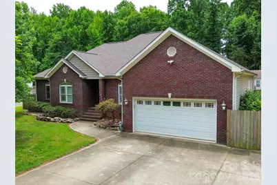 3801 Hayden Drive, Charlotte, NC 28269 - Photo 2