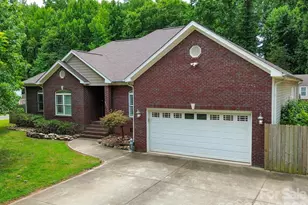 3801 Hayden Dr, Charlotte, NC 28269 - Photo 2