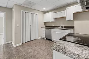 3801 Hayden Dr, Charlotte, NC 28269 - Photo 36