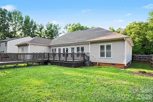 3801 Hayden Dr, Charlotte, NC 28269 - Photo 32
