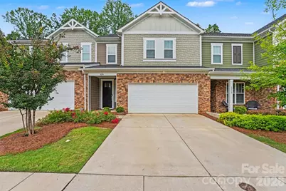 8216 Merryvale Lane, Charlotte, NC 28214 - Photo 2