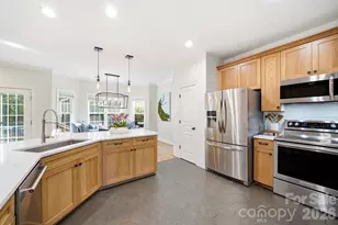 122 Friendfield Dr, Fort Mill, SC 29715 - Photo 10