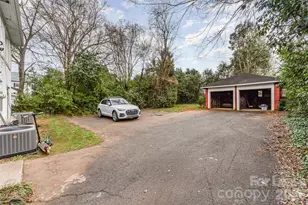 2110 Dartmouth Pl, Charlotte, NC 28207 - Photo 26
