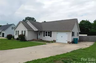 2707 Plantation Way, Albemarle, NC 28001 - Photo 2