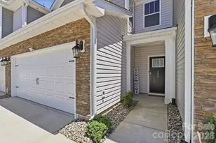 205 Reynard Trl, Greenville, SC 29609 - Photo 2