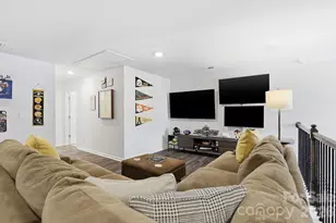 205 Reynard Trl, Greenville, SC 29609 - Photo 18