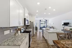 205 Reynard Trl, Greenville, SC 29609 - Photo 10