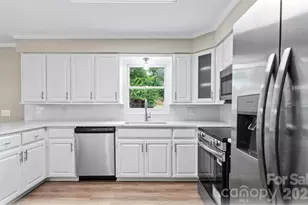 2910 Floral Dr, Albemarle, NC 28001 - Photo 8