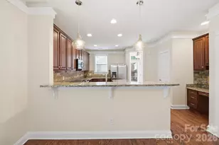 717 E 8th St, Charlotte, NC 28202 - Photo 14