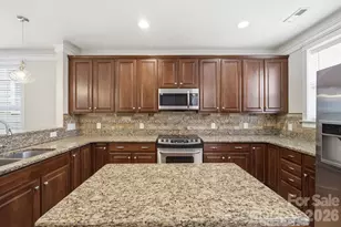 717 E 8th St, Charlotte, NC 28202 - Photo 12