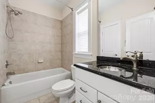 717 E 8th St, Charlotte, NC 28202 - Photo 34