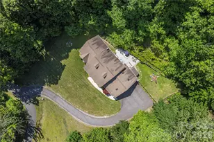 302 Davy Crockett Dr, Maggie Valley, NC 28751 - Photo 4
