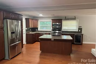 7328 Everett Dr, Charlotte, NC 28214 - Photo 2