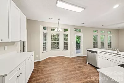 4619 Kirkgard Trail, Charlotte, NC 28269 - Photo 4
