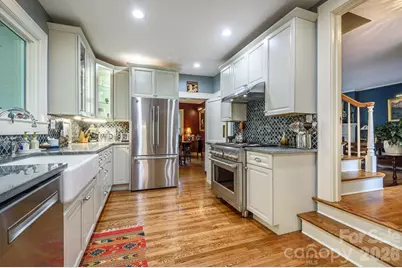 832 4th Avenue W, Hendersonville, NC 28739 - Photo 10