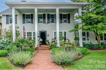 832 4th Avenue W, Hendersonville, NC 28739 - Photo 4