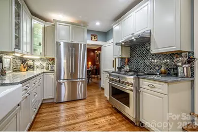 832 4th Avenue W, Hendersonville, NC 28739 - Photo 12