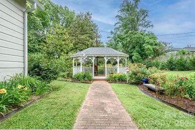 832 4th Avenue W, Hendersonville, NC 28739 - Photo 44