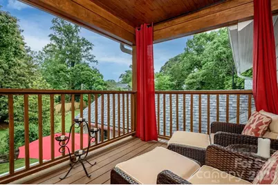832 4th Avenue W, Hendersonville, NC 28739 - Photo 38